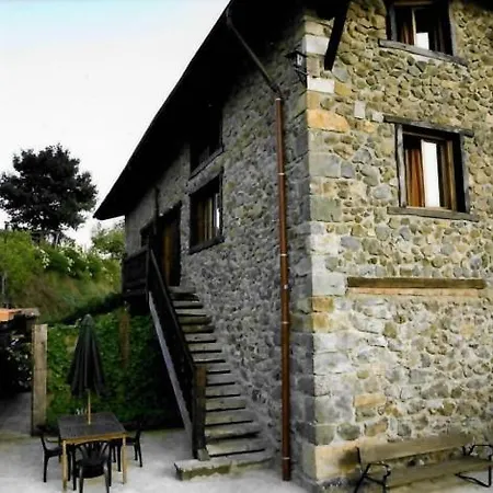 Caserio Burgo Goikoa 1 Ajangiz